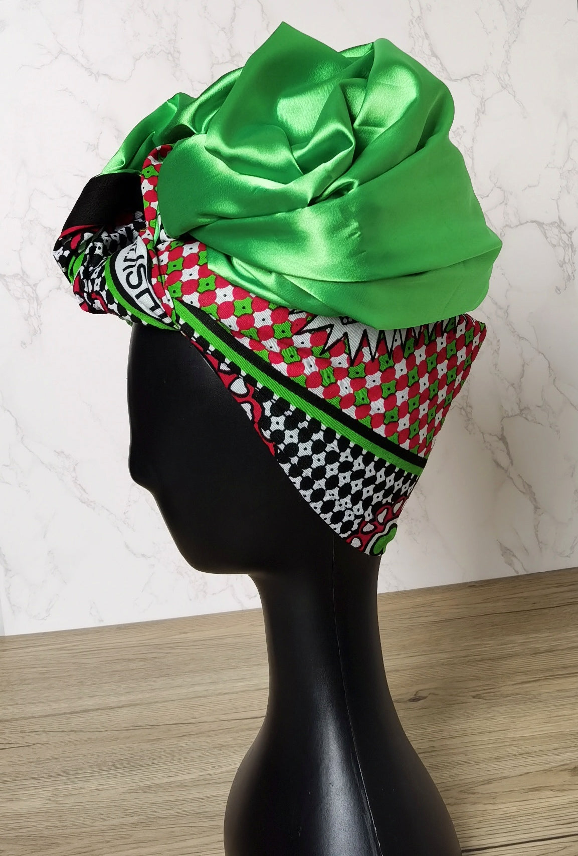 Kichali NGUVU doublé de satin, modèle unique.